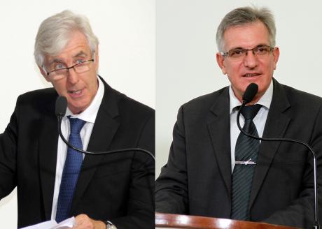 #PraCegoVer: Foto montagem mostra o vereador Mayr ao lado esquerdo e o vereador Scupenaro à direita. Ambos estão discursando na tribuna.