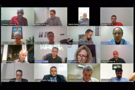 #PraCegoVer: Foto mostra a tela do programa de videoconferência com 16 janelas. Em cada uma delas há um vereador ou participante da sessão virtual.